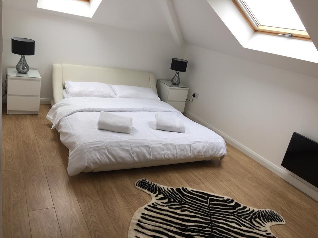 Grosvenor House Apartment Cardiff Bilik gambar