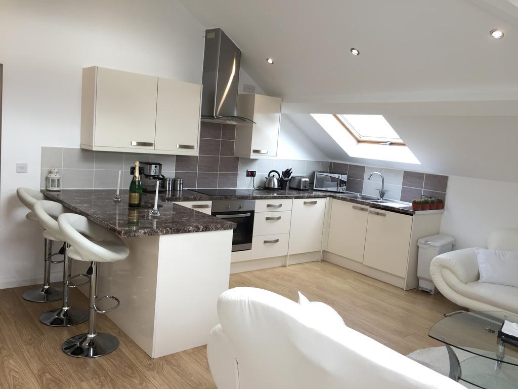 Grosvenor House Apartment Cardiff Bilik gambar