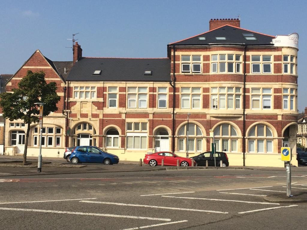 Grosvenor House Apartment Cardiff Bilik gambar
