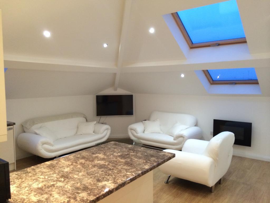 Grosvenor House Apartment Cardiff Bilik gambar